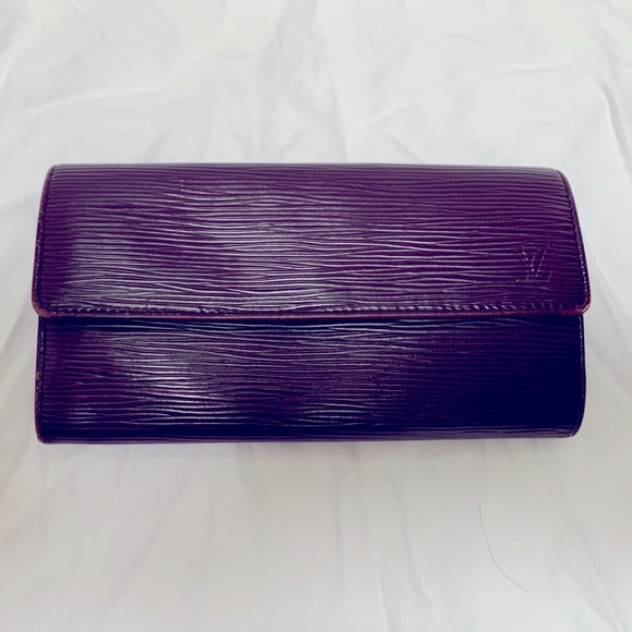 Louis Vuitton Long Epi Leather Wallet - Picture 1 of 11